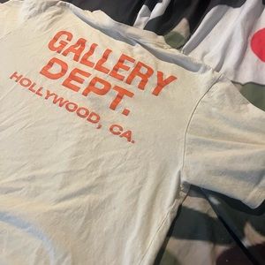 Gallery dept T shirt (size small adults)